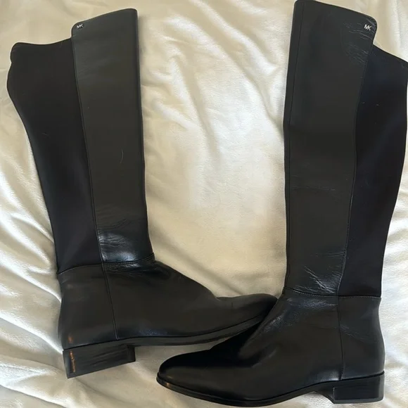 Boots - Picture 6 of 11